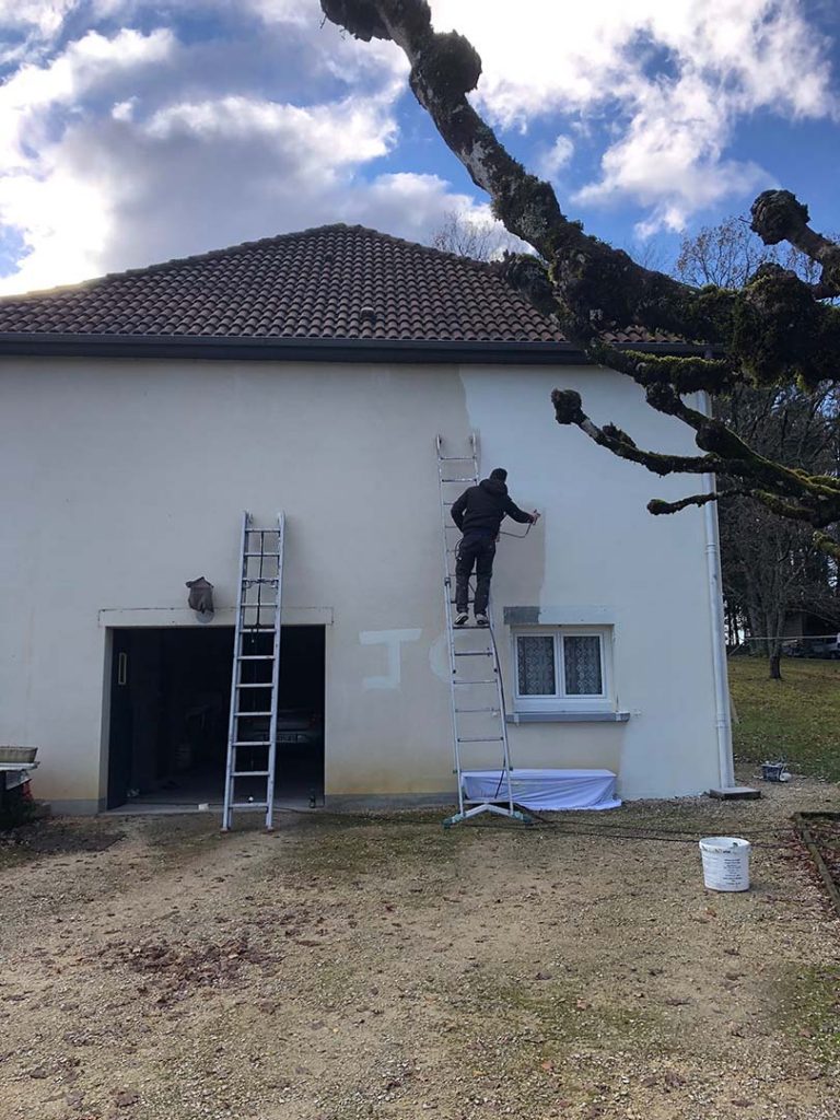 Ravalement de façade pendant